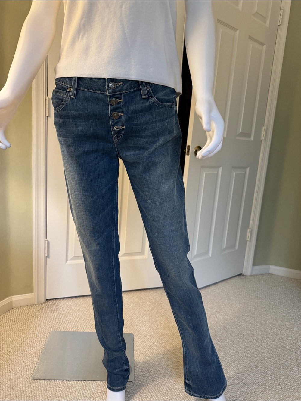 Vince cotton/elastane jeans size 29. Worn once